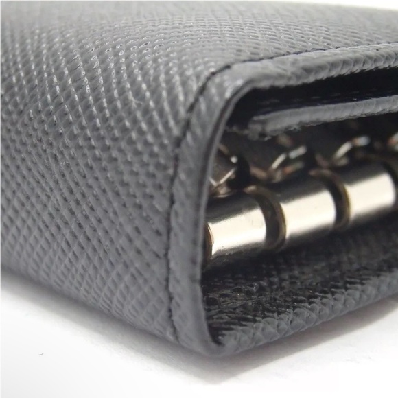 BURBERRY NWOT KEYCASE KEYHOLDER - Picture 4 of 12